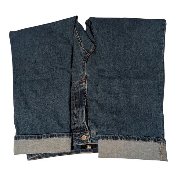 Frye Women's Cuffed Crop Jean - Picture 7 of 9